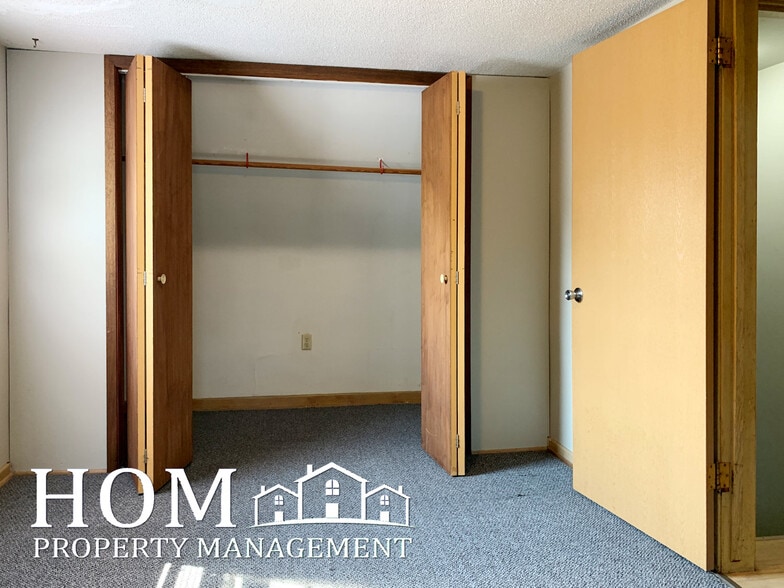 Building Photo - 108 Malin St