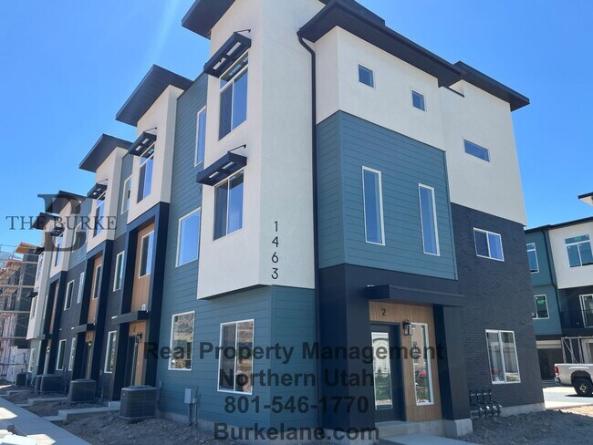 Building Photo - Burke Lane townhomes