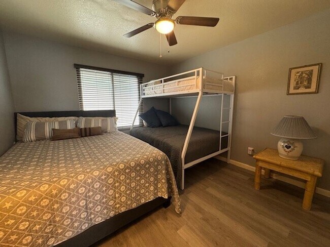 Building Photo - Furnished 2 BR Condo w/ Utilities Boat Dock, Marina, Garage -Roadhaven Marina Avail June-Dec, May...