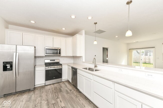 Building Photo - 291 Limerick Ln