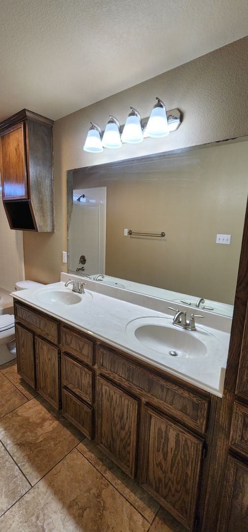 Building Photo - Spacious 2-Bedroom Home on Corner Lot – Mo...