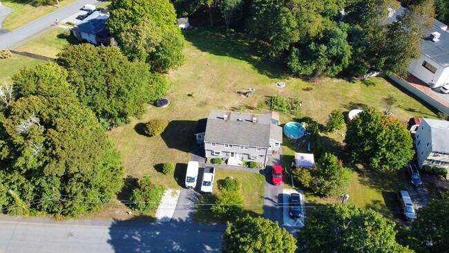 Building Photo - 3 Tufts Ln