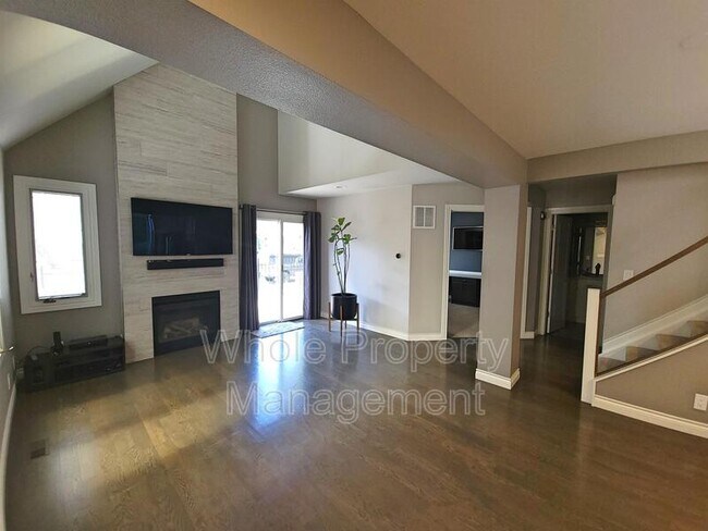 Building Photo - 434 Emerson St