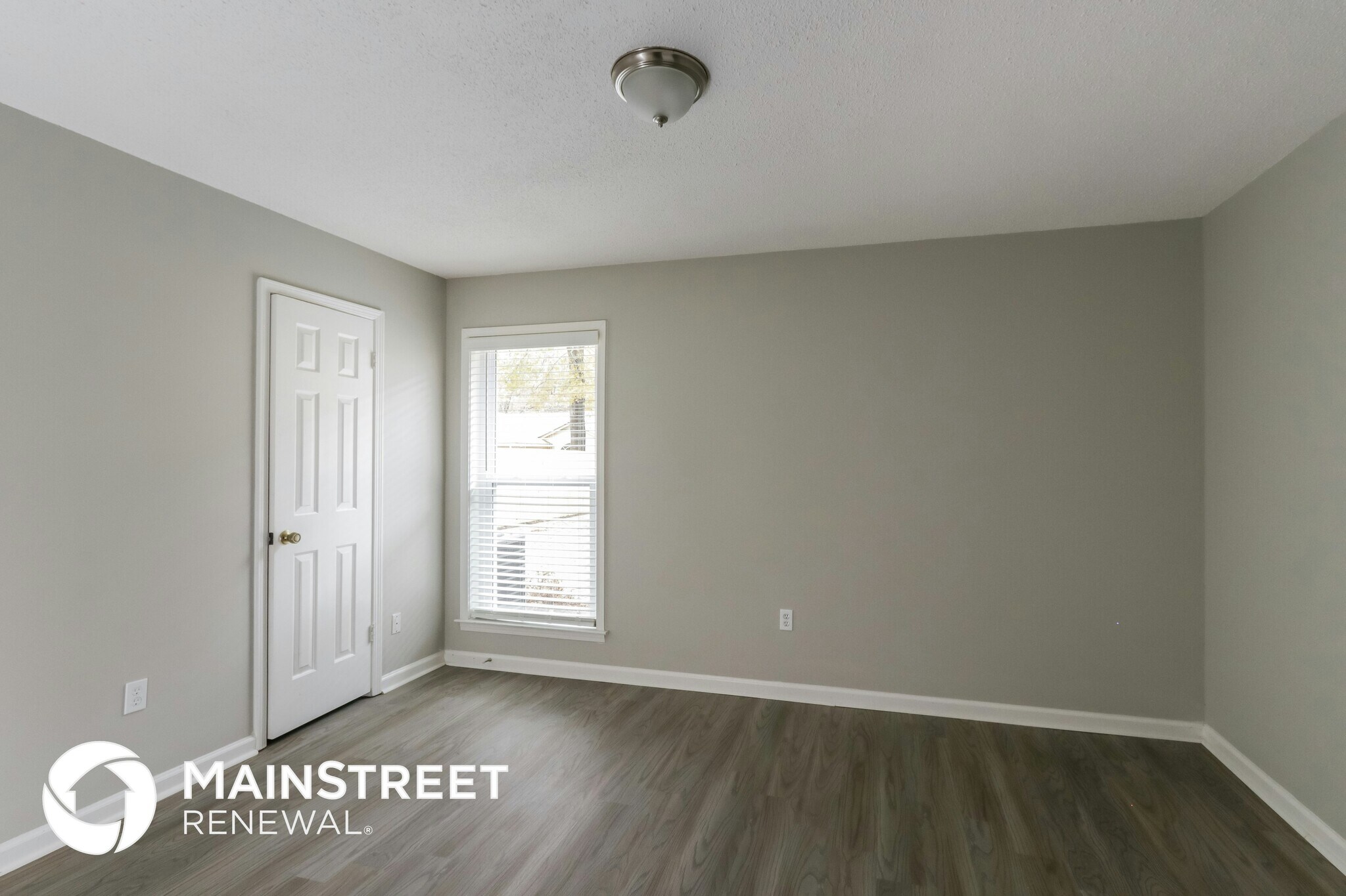 Building Photo - 4652 Benoit Dr