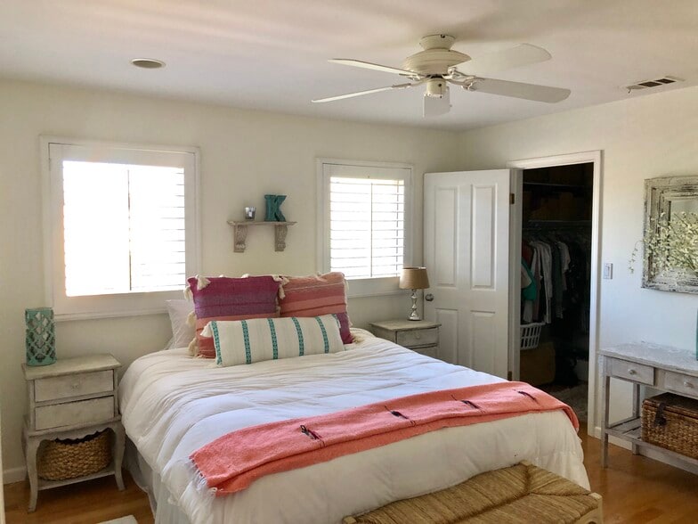 Main bedroom - 210 Whiting St