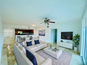 Building Photo - 14951 Royal Oaks Ln