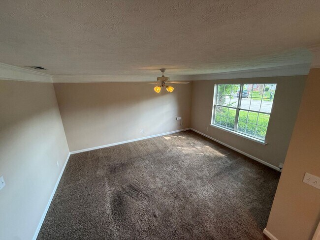 Building Photo - Convenient Murfreesboro Living – 3 Bed, 2 Bath with 2-Car Garage