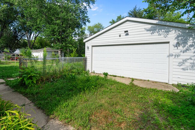 Building Photo - 37187 Piper Ln