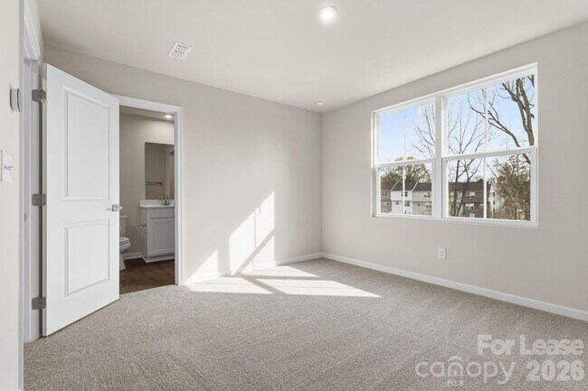 Building Photo - 7024 Capstan Ter