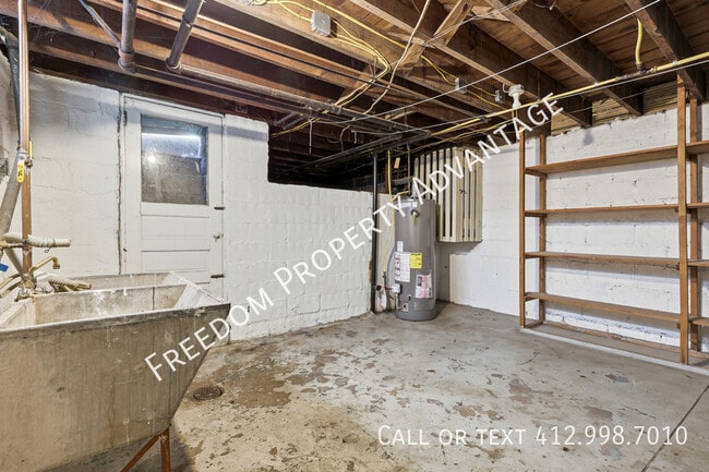 Building Photo - 761 Shady Dr E
