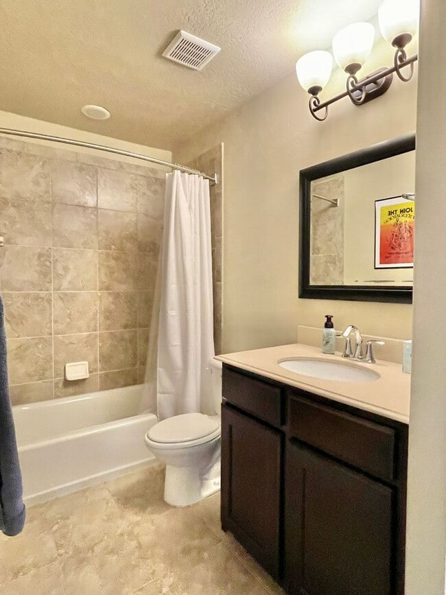 Building Photo - Luxury Fully Furnished 4-Bedroom Home for Rent – Clinton, Utah