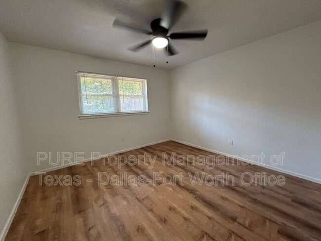 Building Photo - 8913 Sirocka Dr