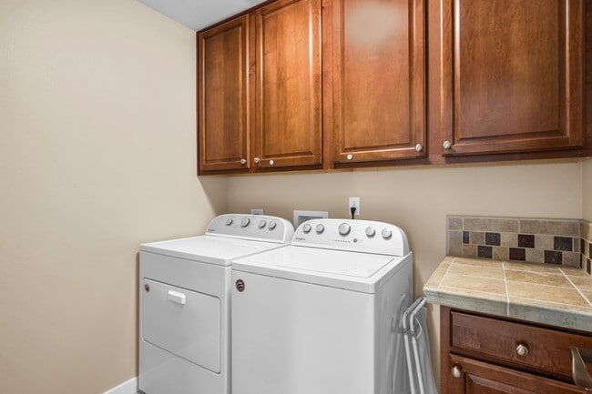 Building Photo - First Time Rental Property With Gorgeous F...