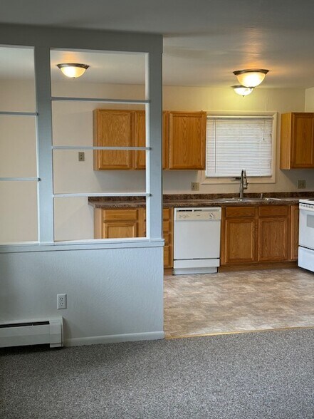 Kitchen - 2919 W 34th Ave