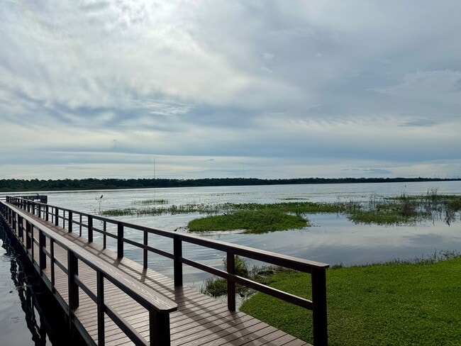 Building Photo - Serene Living at Townhomes of Lake Seminole 2/1.5 - 2 story condo