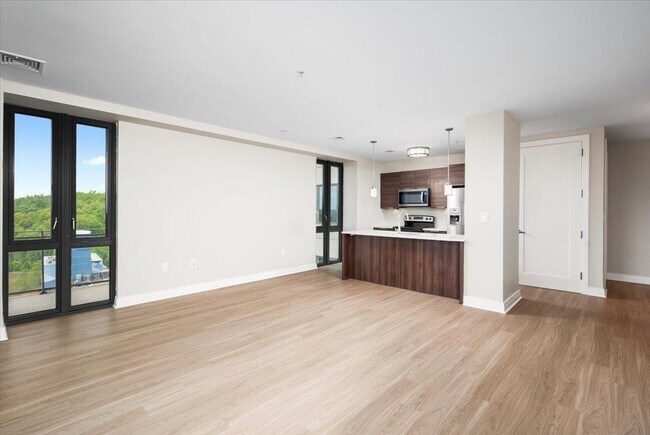 Building Photo - 701 Ridge Hill Boulevard