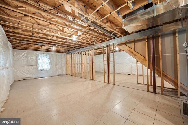 Building Photo - 131 Salt Lick Rd