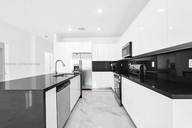 Building Photo - 22431 SW 125th Ave