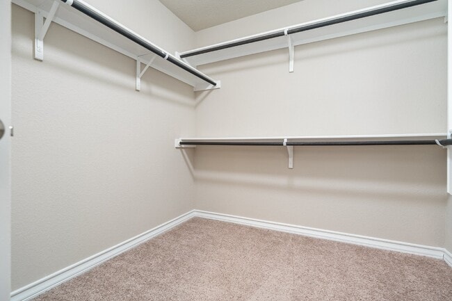 Building Photo - 8727 Fischer Falls