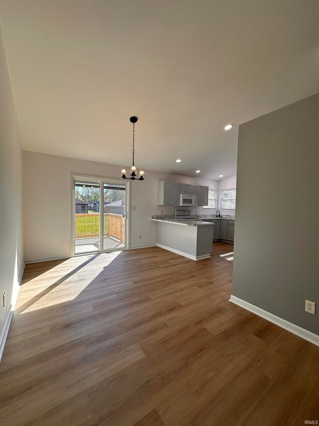 Building Photo - 8477 Countrywood Ct