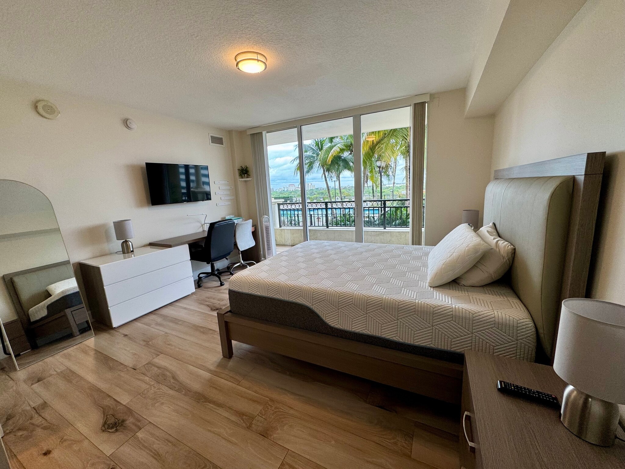 Building Photo - 3232 Coral Way