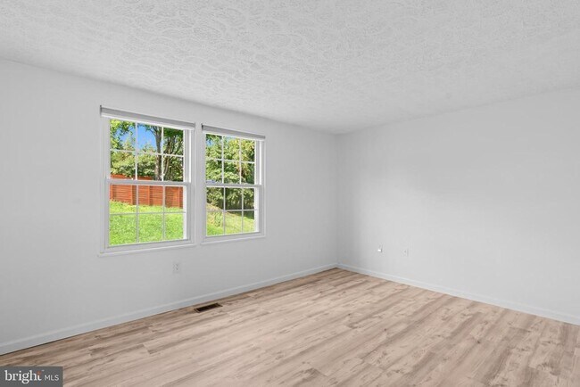 Building Photo - 3500 Manis Rd