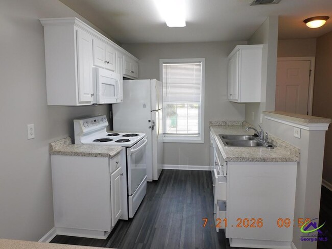 Building Photo - 128 Kingston Village Dr