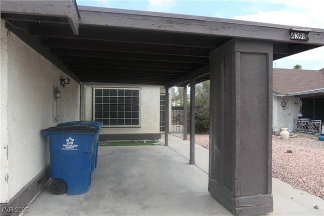 Building Photo - 4398 Bramblewood St