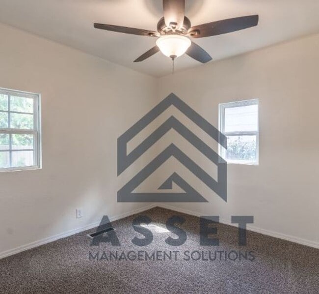 Building Photo - RENT TO OWN – Warr Acres!