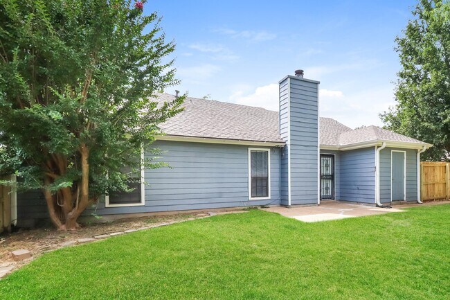 Building Photo - 4022 Castile St