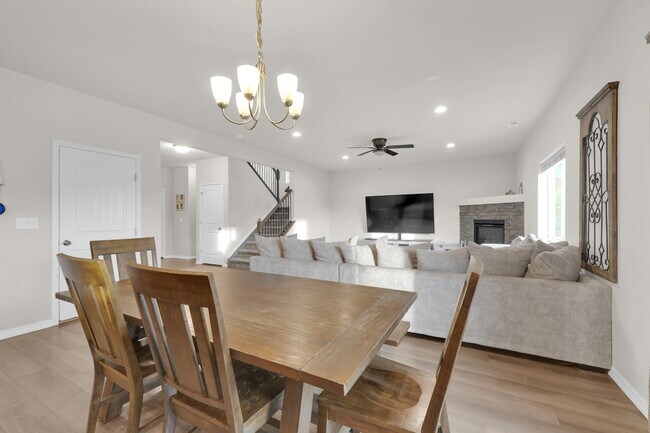 Building Photo - 4371 Prairie Agate Dr