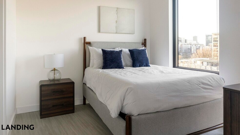 Building Photo - 1007 S Mint St