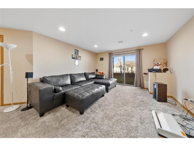 Building Photo - 5125 Holly Ln N