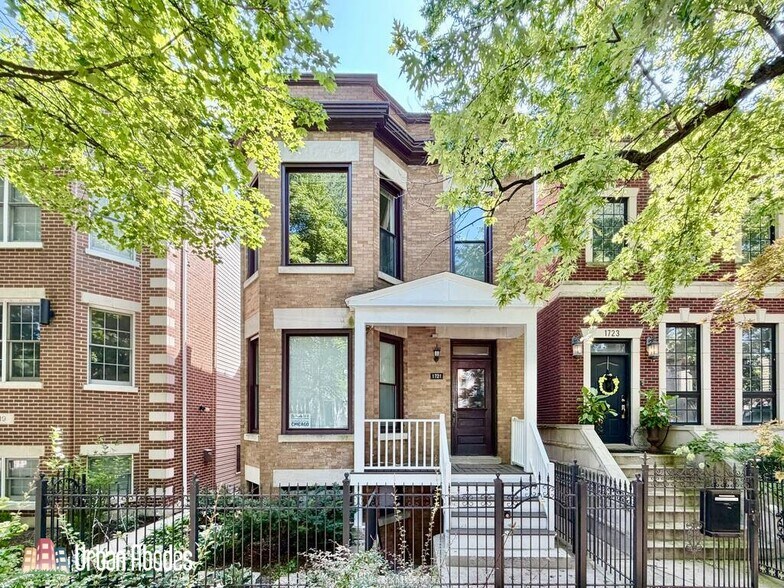 Building Photo - 1721 W Nelson St