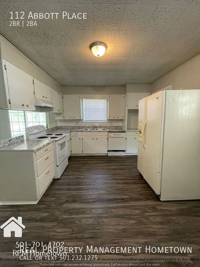 Building Photo - BEAUTIFUL 2 Bedroom home in HSSD - MOVE IN...