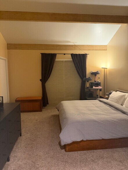 Master bedroom - 1604 Lakeview Blvd E