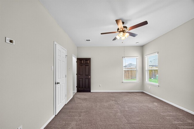 Building Photo - 1218 Red Hills Dr