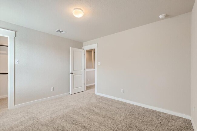 Building Photo - 2233 Rocoso Trl
