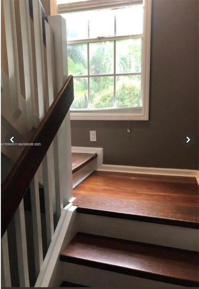 Building Photo - 5063 Heatherhill Ln