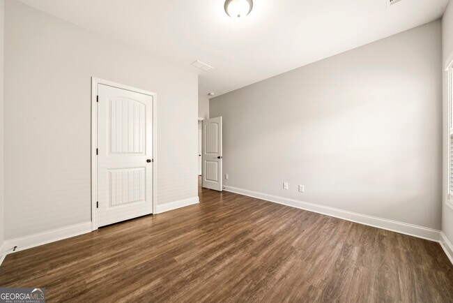 Building Photo - 54 Holsteiner Ln