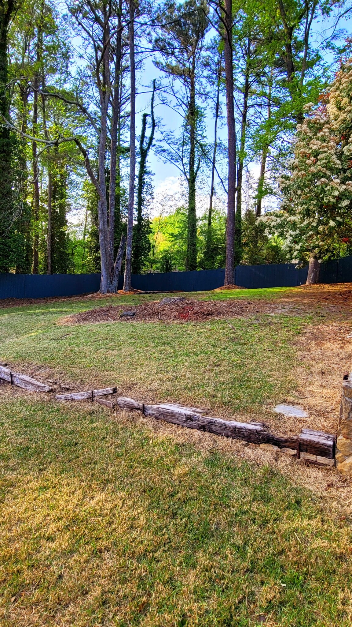 Building Photo - 2915 Lajean Dr