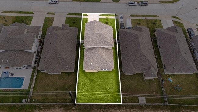 Building Photo - 2226 Royal Ann Wy
