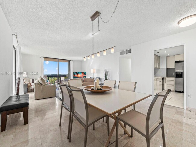 Building Photo - 600 Biltmore Way