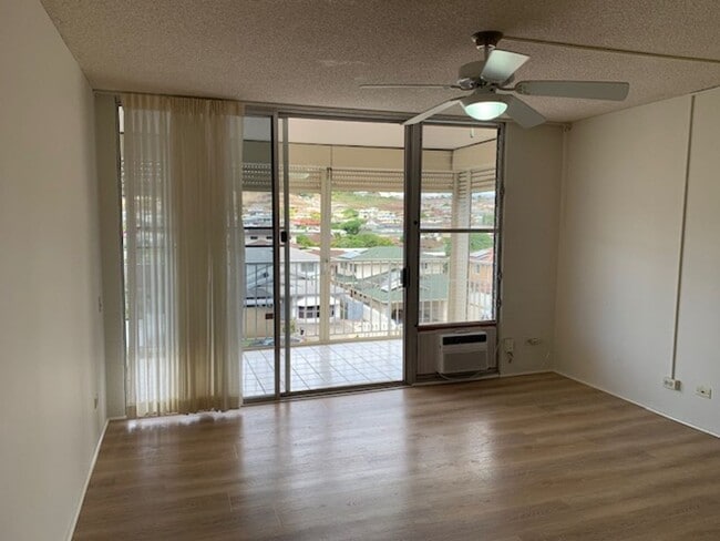 Building Photo - Lilikoi Building (Salt Lake) 1 bedroom, 1 ...
