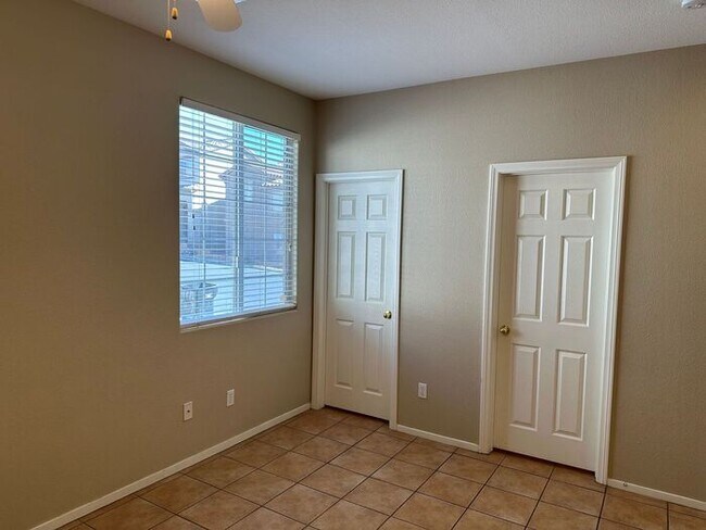 Building Photo - Stunning Home in a Gated Community