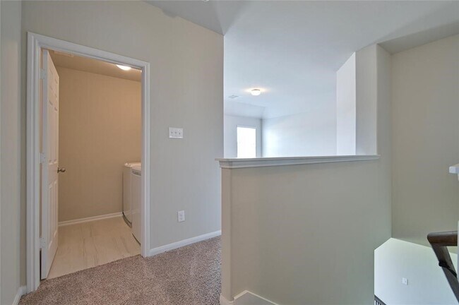 Building Photo - 2266 Garden Square Path