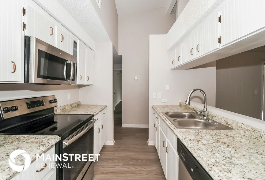 Building Photo - 13025 Bent Pine Ct E