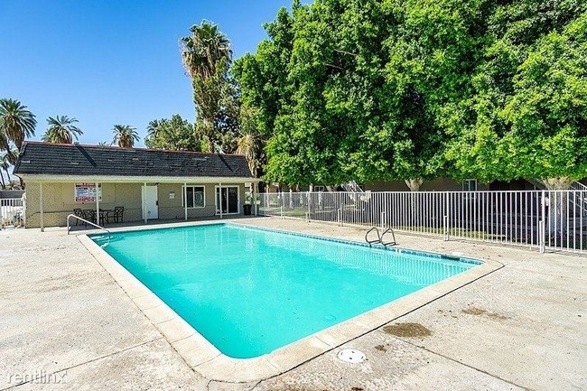 Building Photo - 82435 Requa Ave