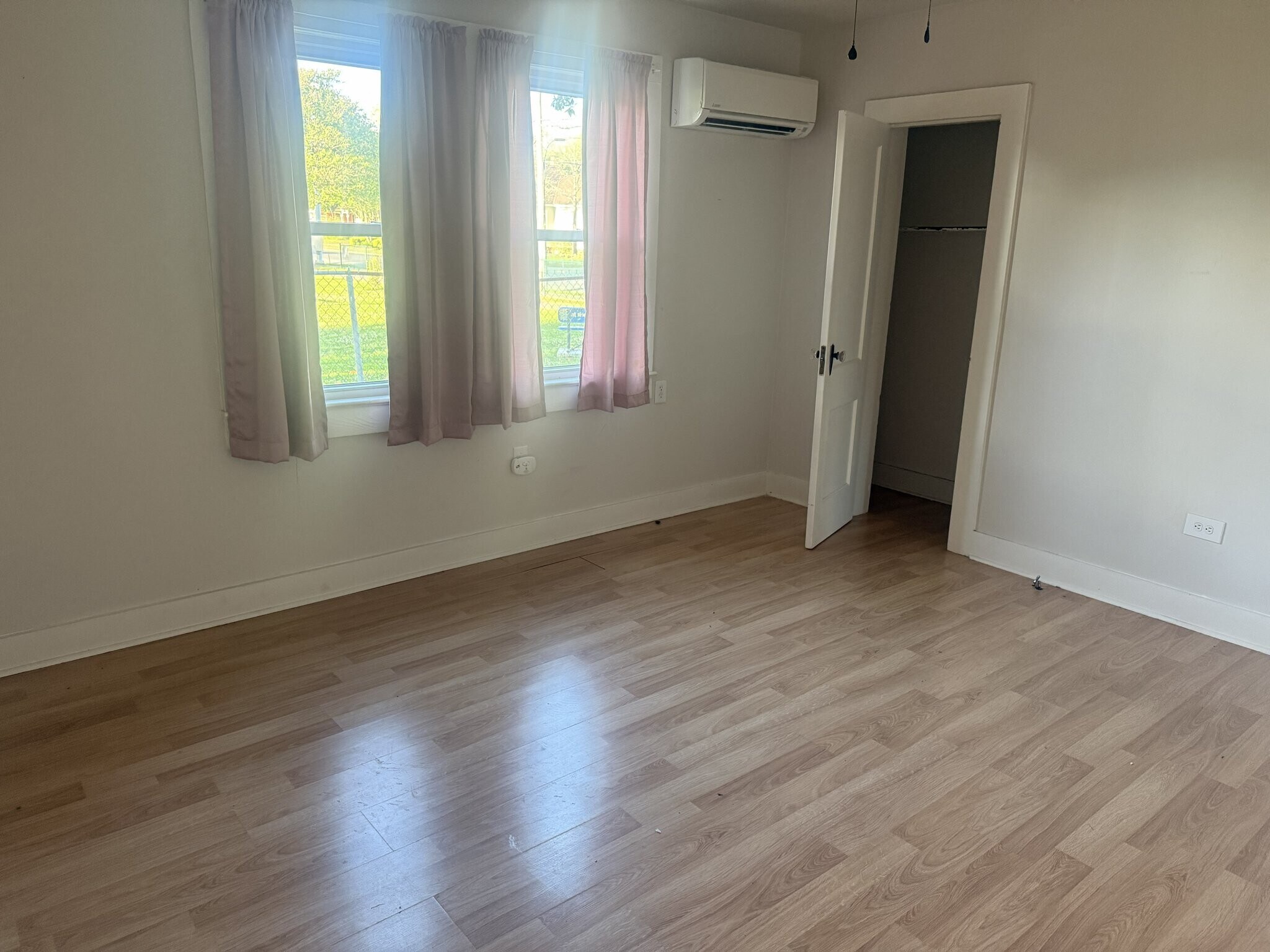 Building Photo - 1016-1018 Jackson St