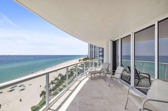 Building Photo - 18671 Collins Ave